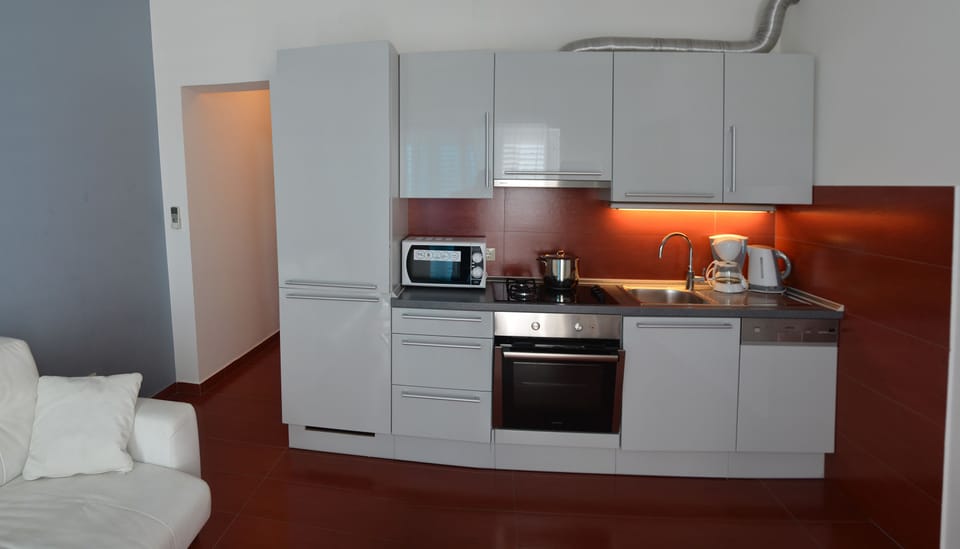Premium Apartment, 1 Bedroom, Balcony, Sea View | Private kitchenette | Fridge, oven, stovetop, toaster