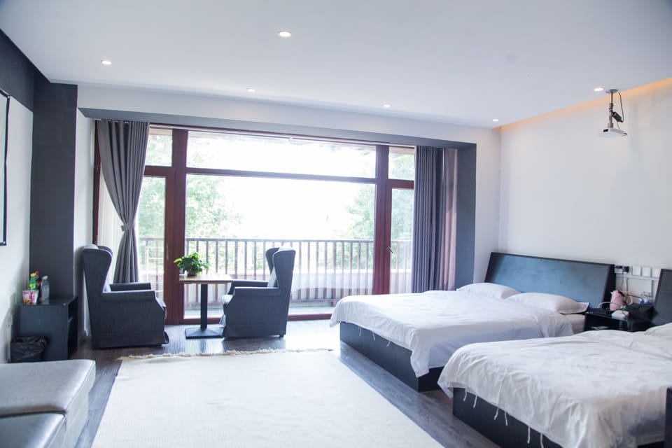 Family Suite | Blackout drapes, iron/ironing board, rollaway beds (surcharge)