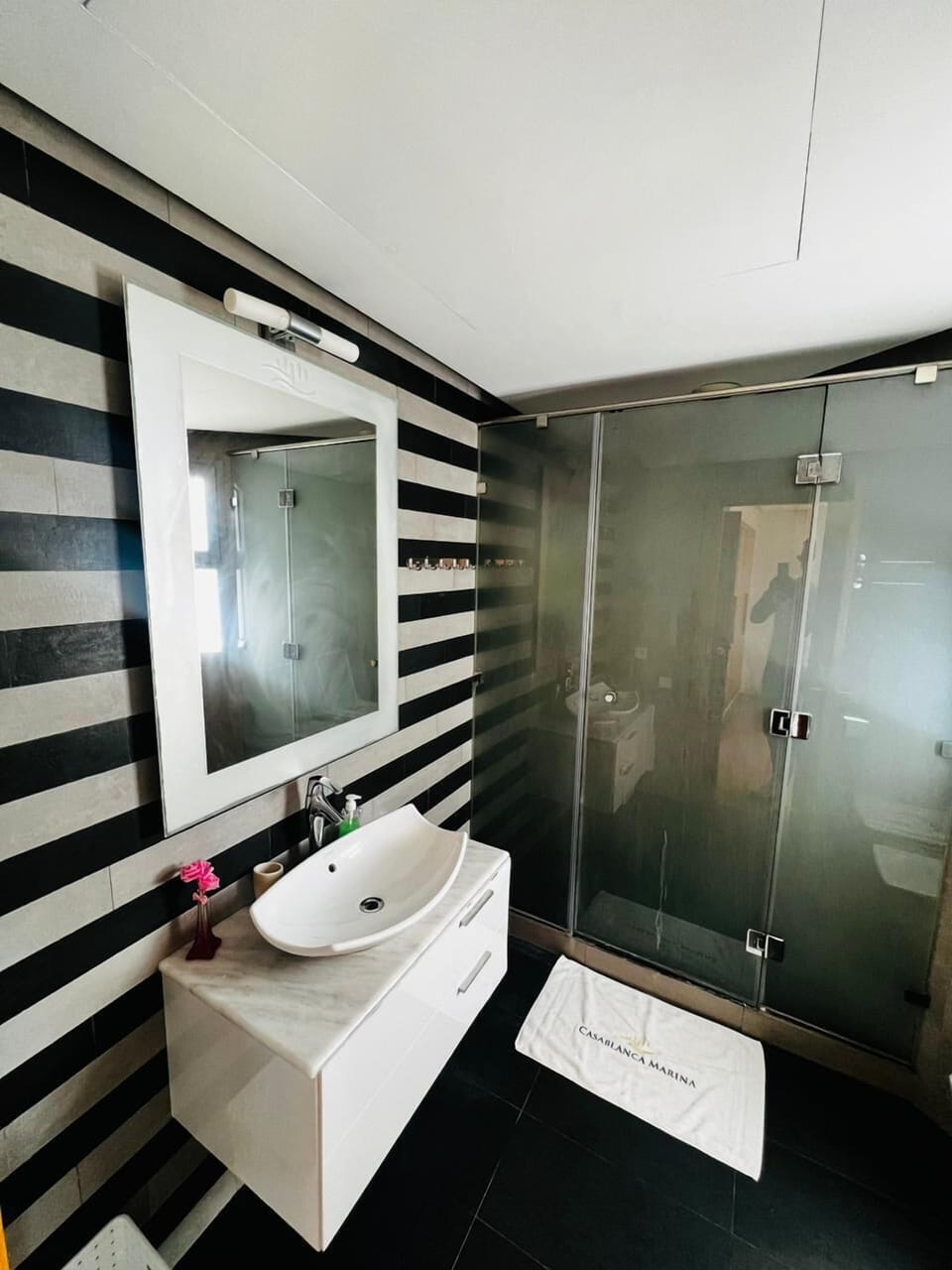 Honeymoon Apartment (Flat 80. 11th floor; Balcony sea view) | Bathroom | Shower, rainfall showerhead, free toiletries, hair dryer