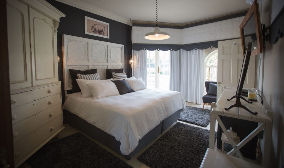 Room (The Fritz) | 1 bedroom, Egyptian cotton sheets, premium bedding, down comforters