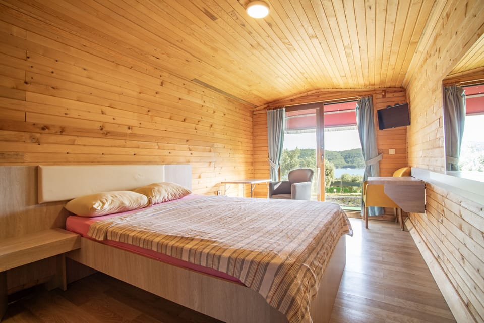 Standard Bungalow | 1 bedroom, premium bedding, laptop workspace, soundproofing