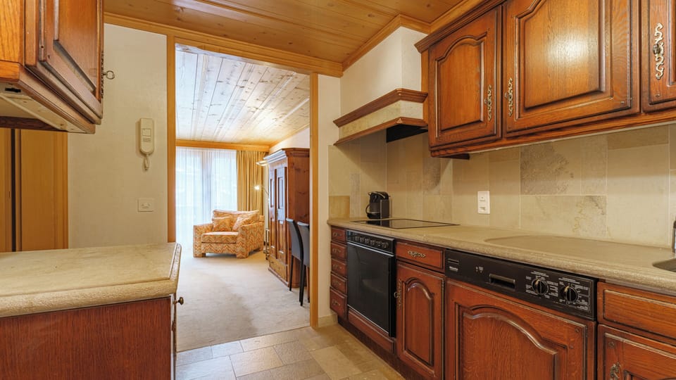 Kisseye Adonis - Studio with Matterhorn View (2nd floor) | Soundproofing, travel crib, free rollaway beds, free WiFi