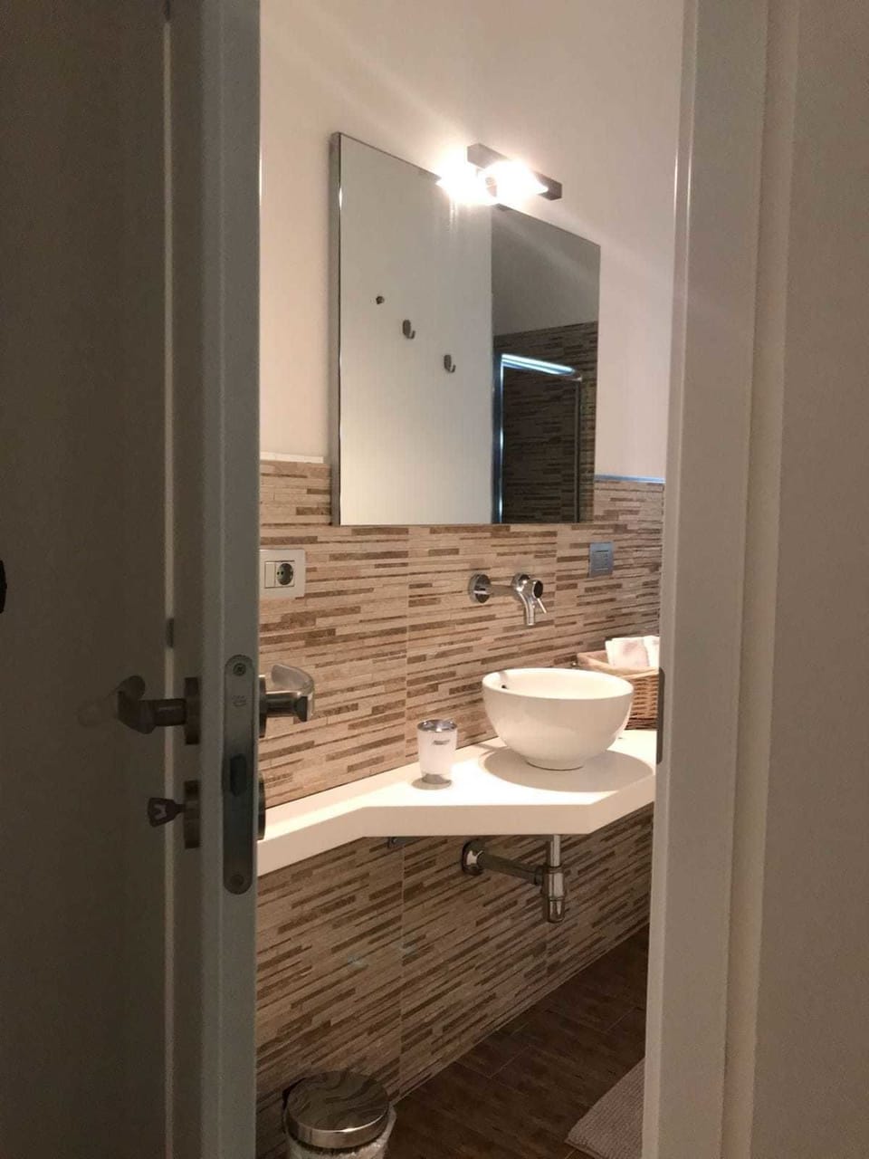 Double Room, Garden View | Bathroom | Shower, bidet, towels
