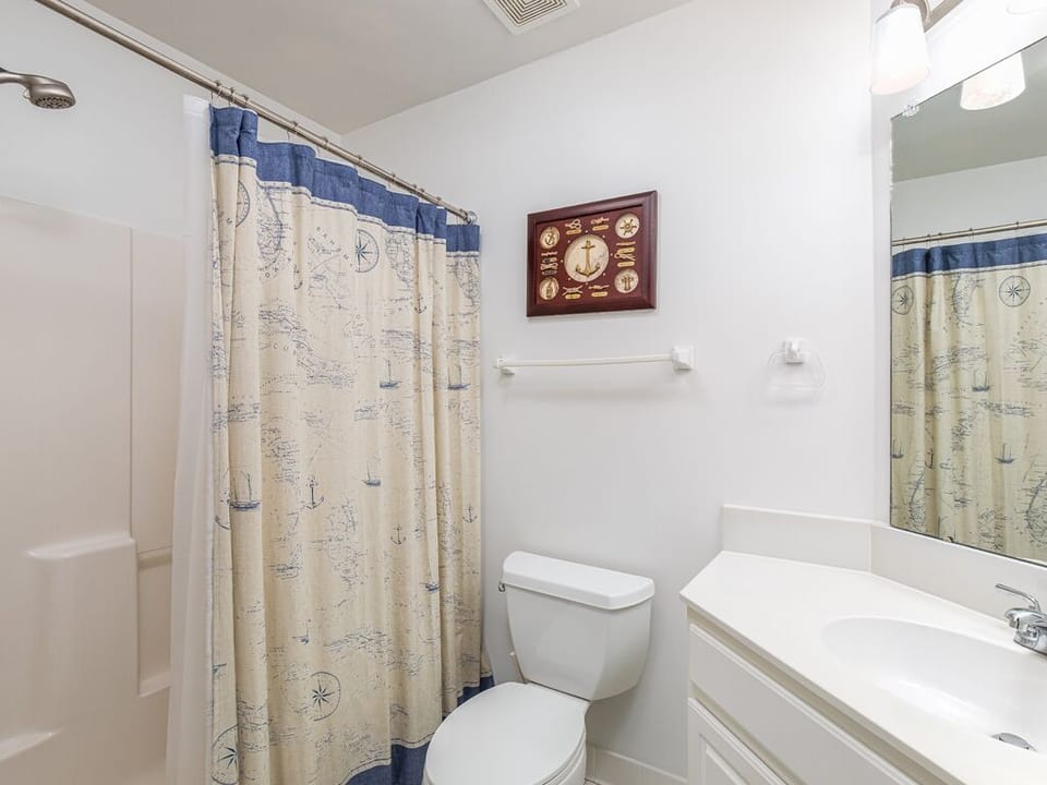 Bathroom 2 with tub and shower combination