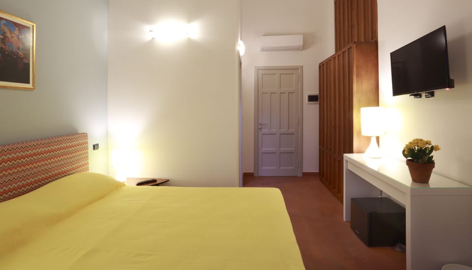 Comfort Double or Twin Room | 1 bedroom, Frette Italian sheets, premium bedding, minibar