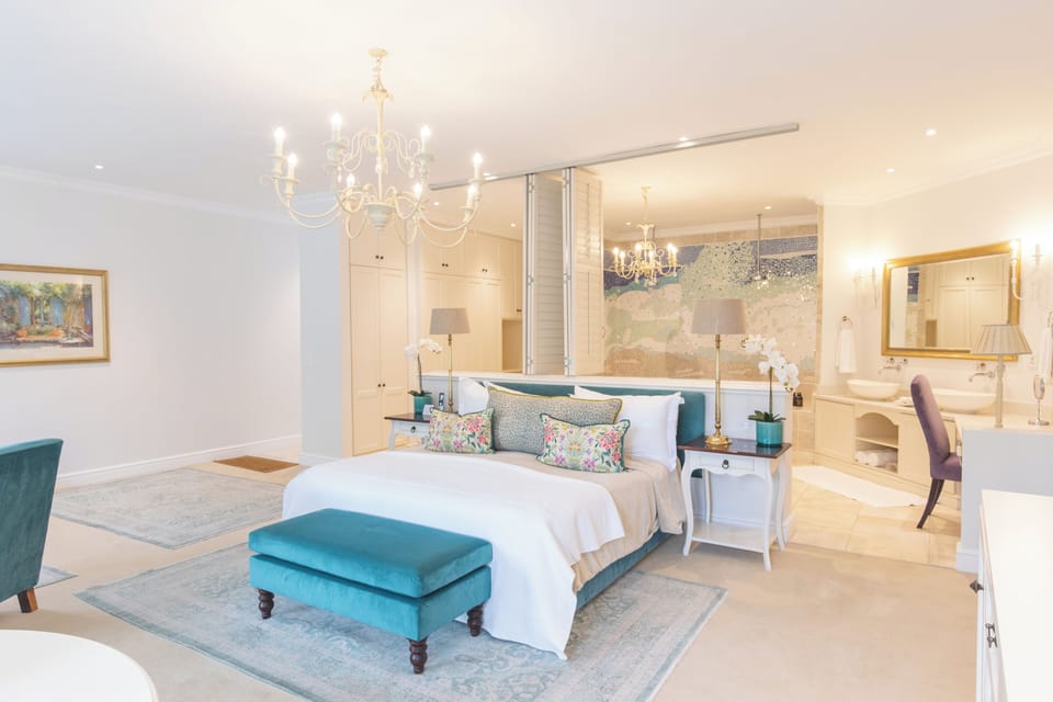 Luxury Suite, 1 King Bed | Premium bedding, down comforters, free minibar, in-room safe