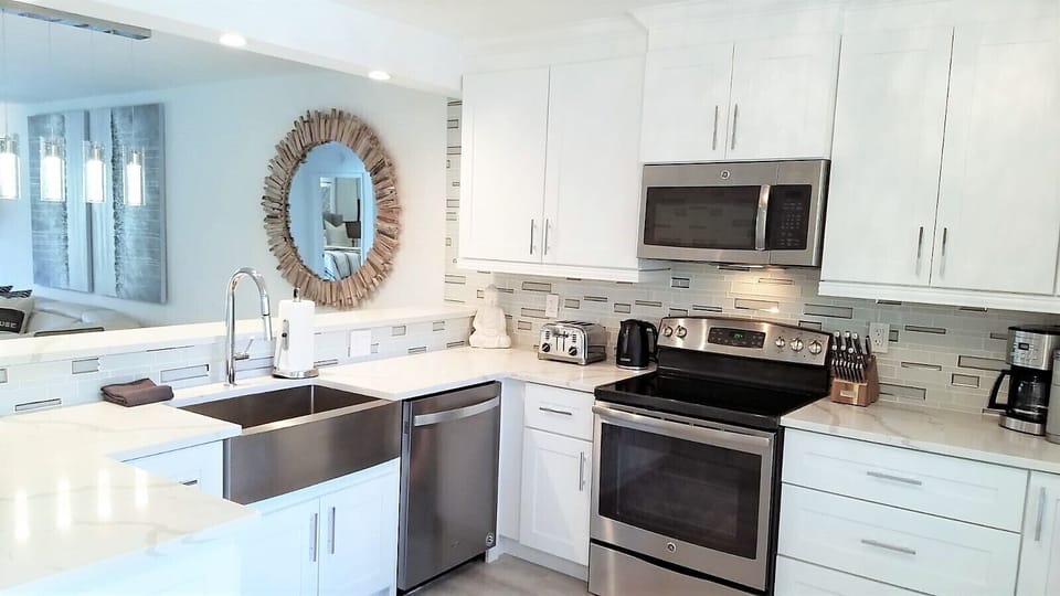 Fully Equipped Modern Kitchen
