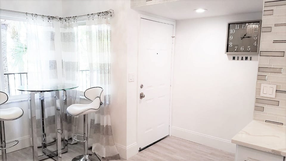 Entry to Unit