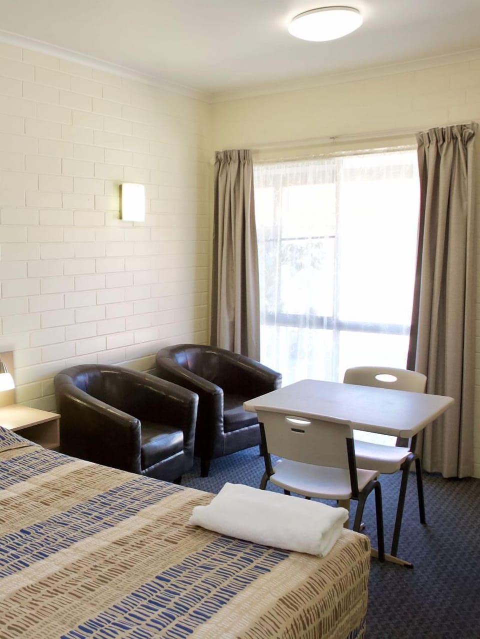 Deluxe Double Room | Desk, soundproofing, WiFi (free), bed sheets