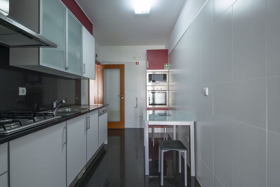 City Apartment, 1 Bedroom, Balcony, Sea View | Private kitchen | Fridge, microwave, stovetop, dishwasher