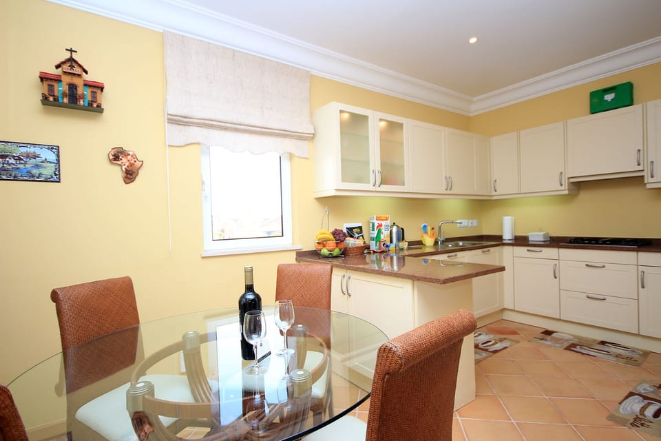 Apartment, 2 Bedrooms, Pool Access, Sea View | Private kitchen | Full-size fridge, microwave, oven, stovetop