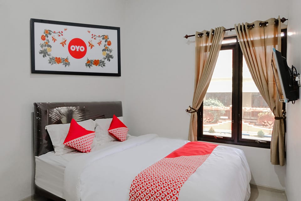 Deluxe Double Room | Desk, free WiFi, bed sheets