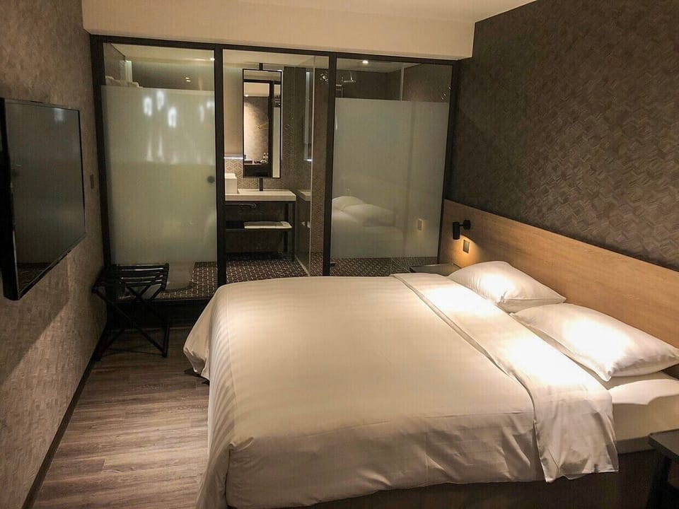 Superior Double Room | Premium bedding, in-room safe, desk, blackout drapes