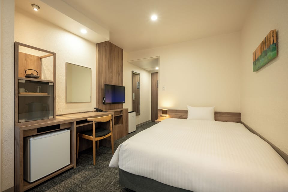 Economy Double, Non-smoking | Laptop workspace, iron/ironing board, free WiFi, bed sheets
