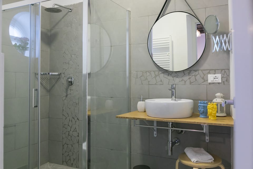 Superior Quadruple Room (DEPENDANCE) | Bathroom | Shower, rainfall showerhead, hair dryer, bidet