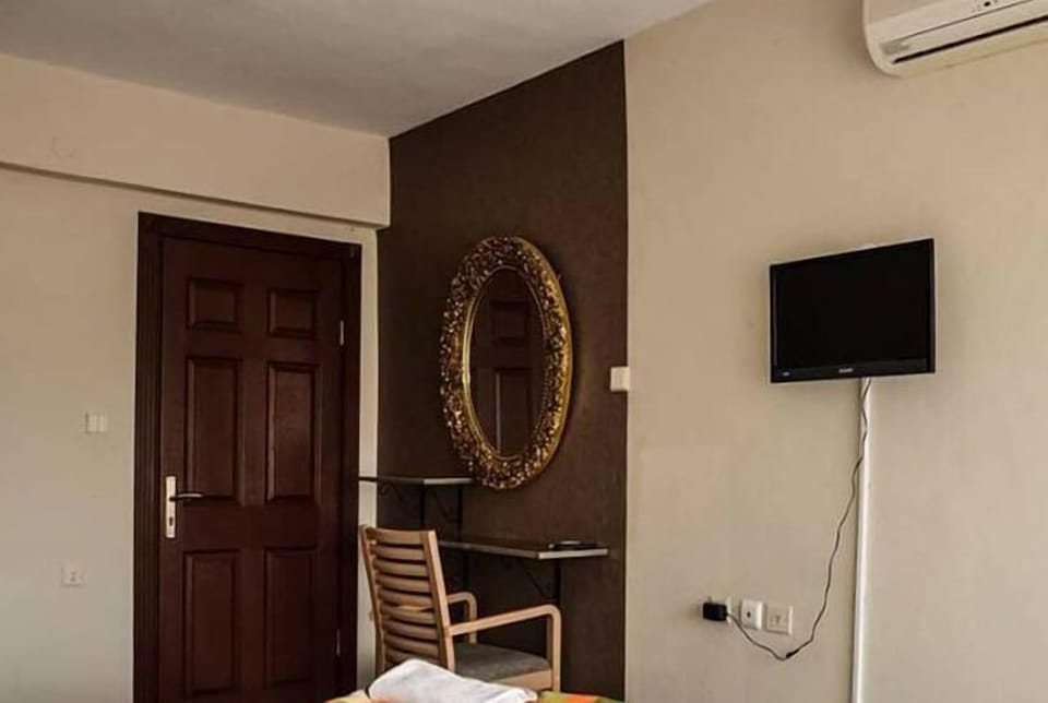 Suite | Living area