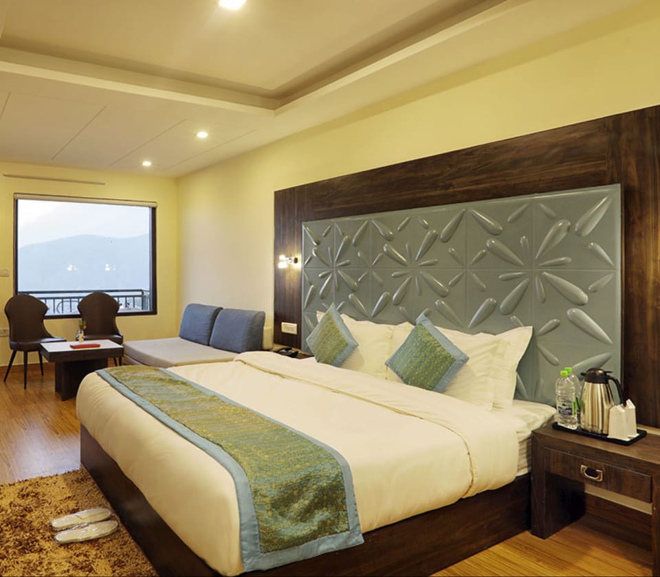 Premium Room | In-room safe, laptop workspace, free WiFi, bed sheets