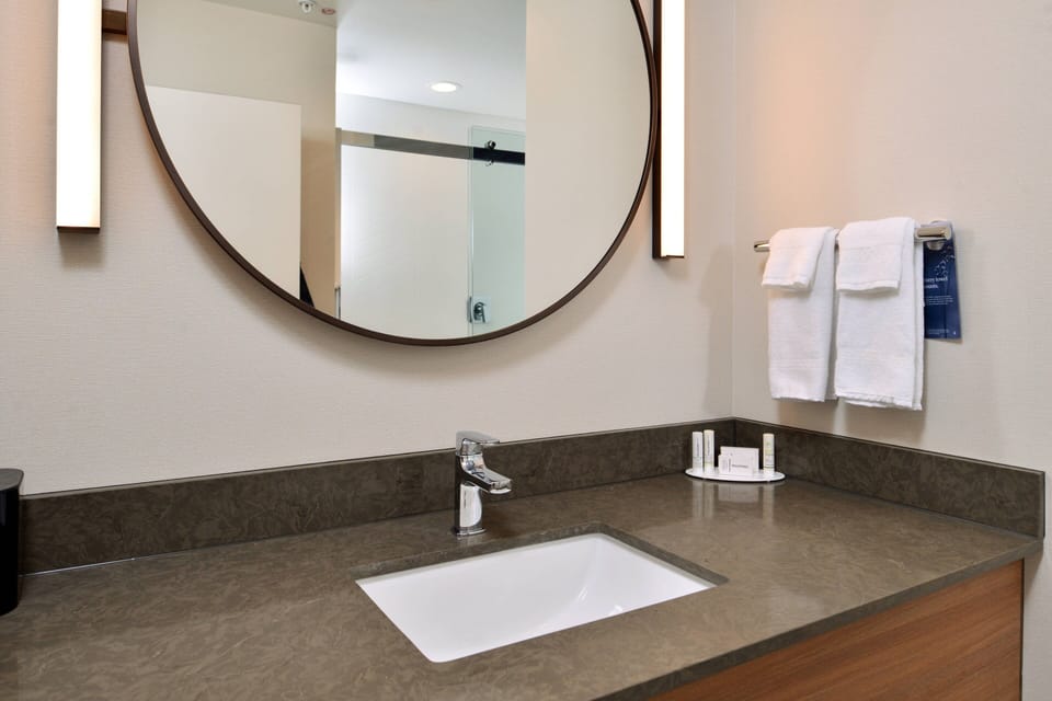 Shower, free toiletries, hair dryer, towels