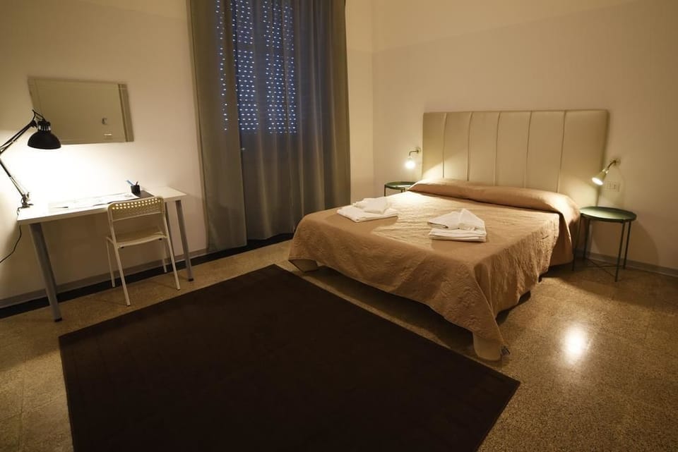Classic Double Room, Ensuite | 1 bedroom, Frette Italian sheets, premium bedding, down comforters