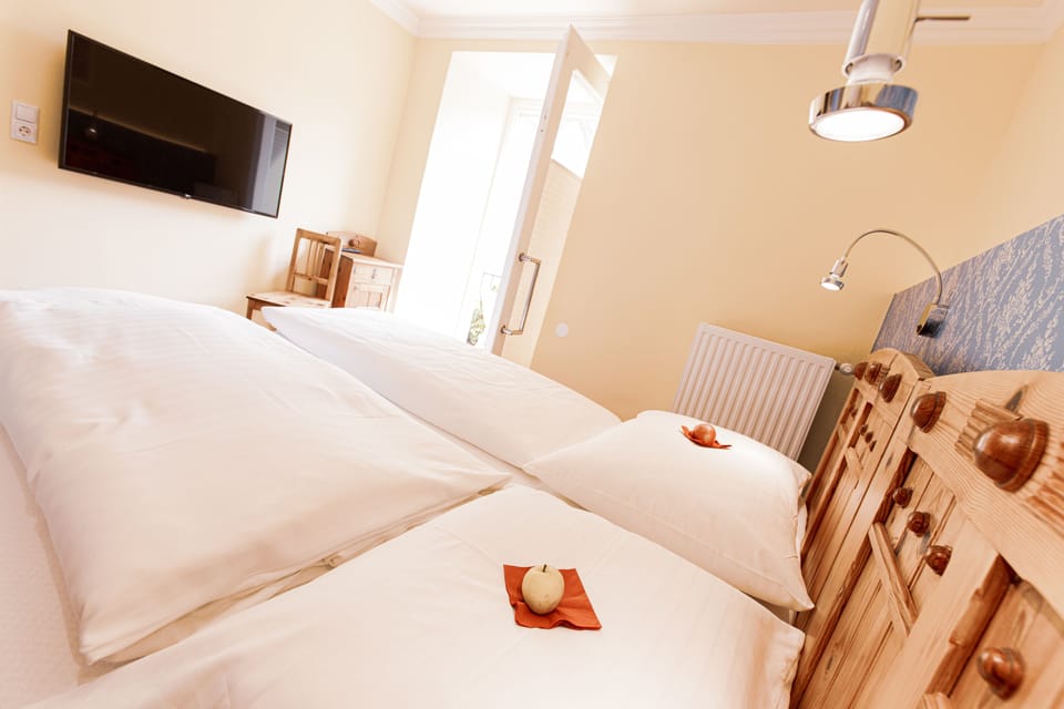 Classic Double Room | Pillowtop beds, desk, rollaway beds, free WiFi