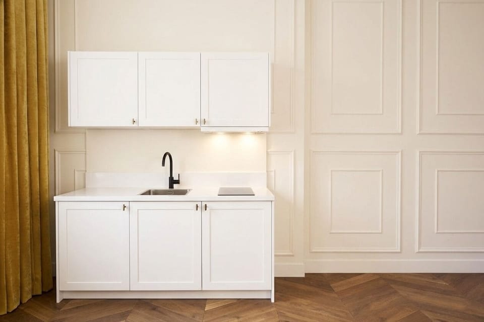 Superior Studio (Heavenly White) | Hypo-allergenic bedding, minibar, in-room safe, desk