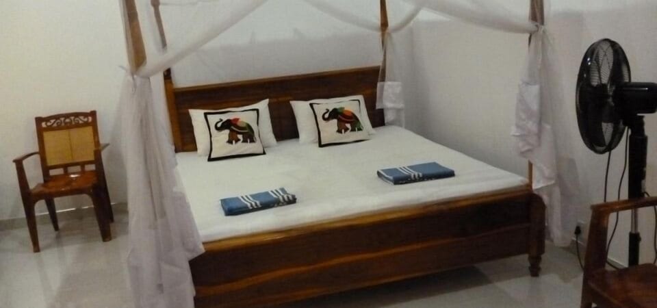 Soundproofing, free WiFi, bed sheets