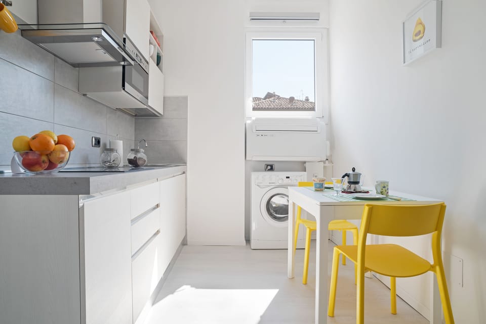 Apartment, 1 Bedroom | Private kitchen | Full-size fridge, microwave, stovetop, cookware/dishes/utensils