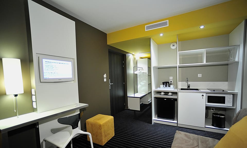 Private kitchenette