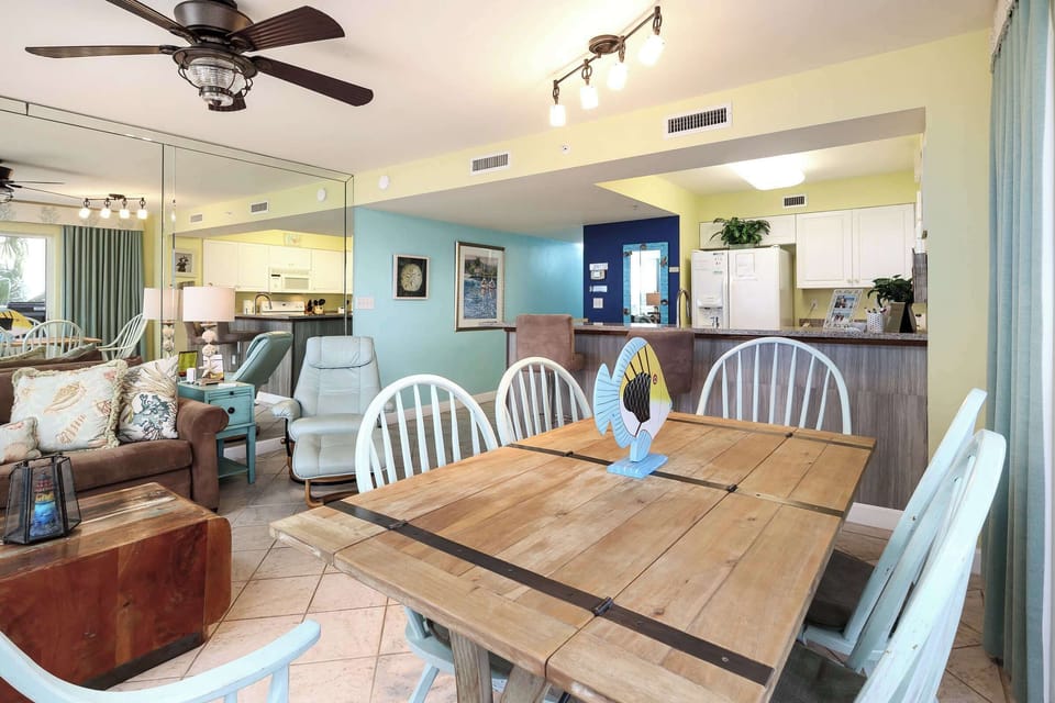 Kitchen/Dining area