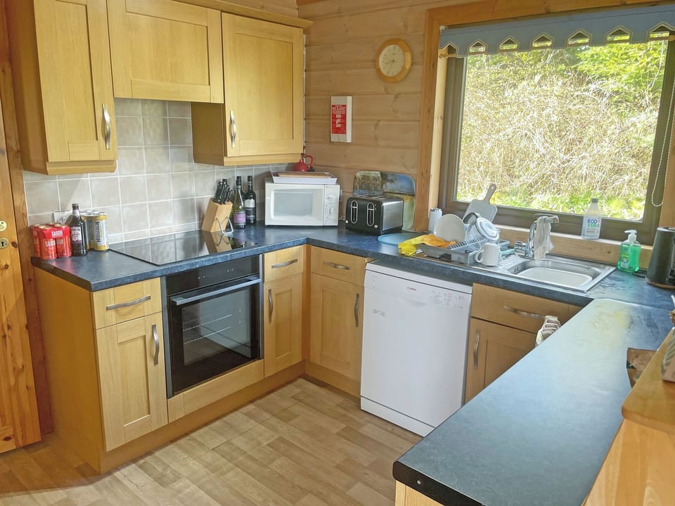 Well-appointed kitchen | The Brown House, Woolsery, near Bideford