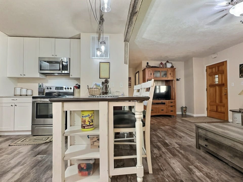 Kitchen Counter Seating