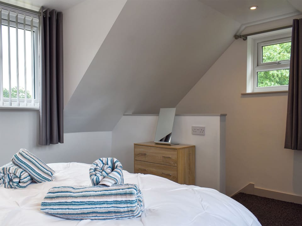 Double bedroom | Oak - Firwood Court, Herne Common, near Herne Bay