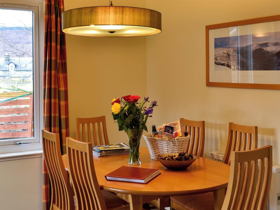 Living room/dining room | Holly Lodge, Aviemore