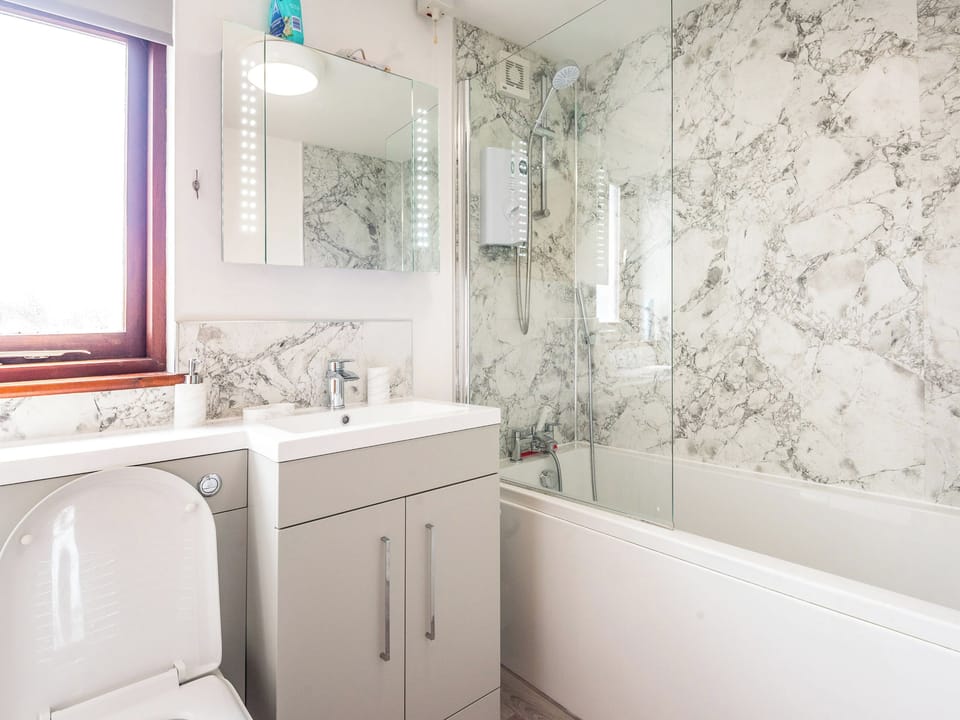 Bathroom | Trewin Court - Well Farm Holiday Cottages, Holsworthy, near Launceston