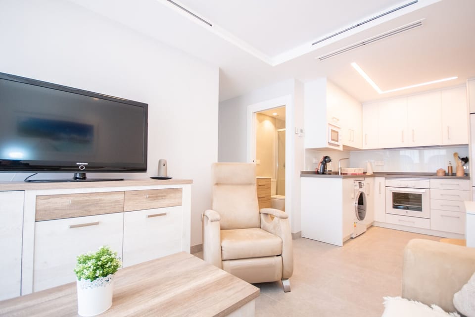 Enjoy the living room of this apartment in Benalmádena (Arroyo de la miel)