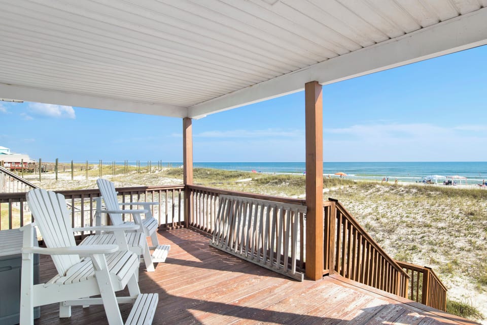 Directly on the beach in Gulf Shores!