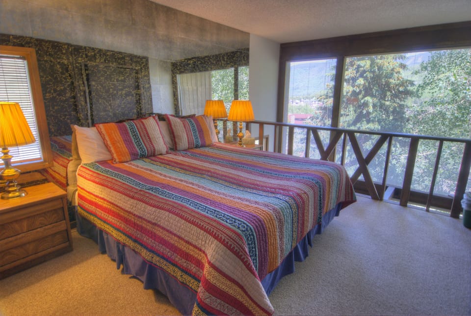 King bed in Loft