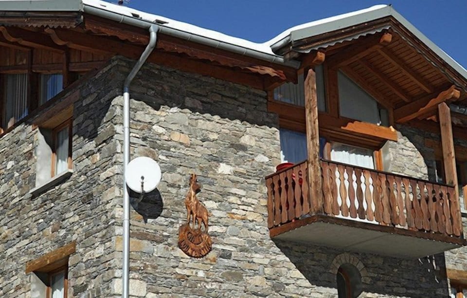 Experience the picturesque atmosphere at this amazing property.