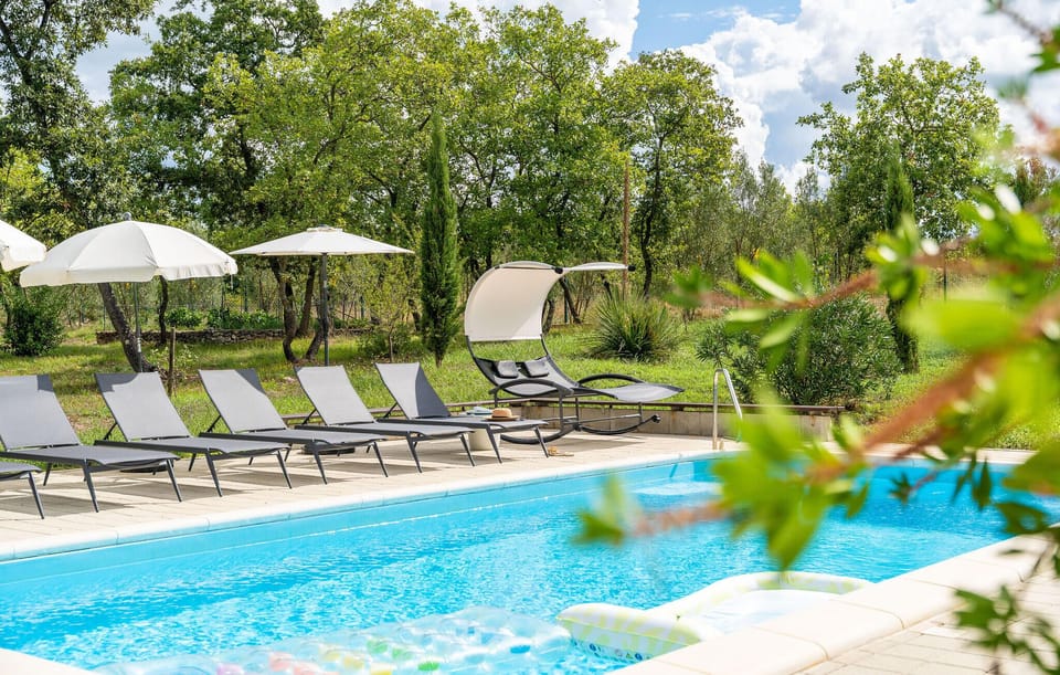 pool