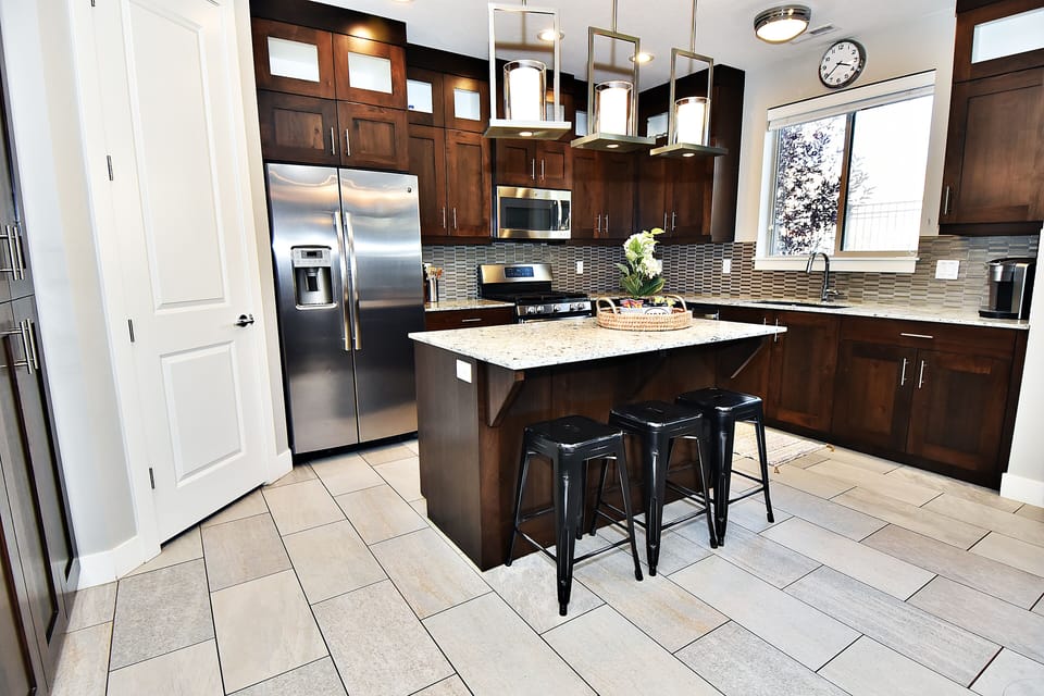 Kitchen Brand New ('18), New GE Appliances, w/ an Island