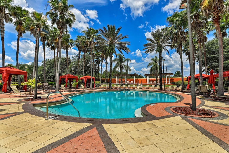 Solana Resort | Community Amenities | Clubhouse & Pool