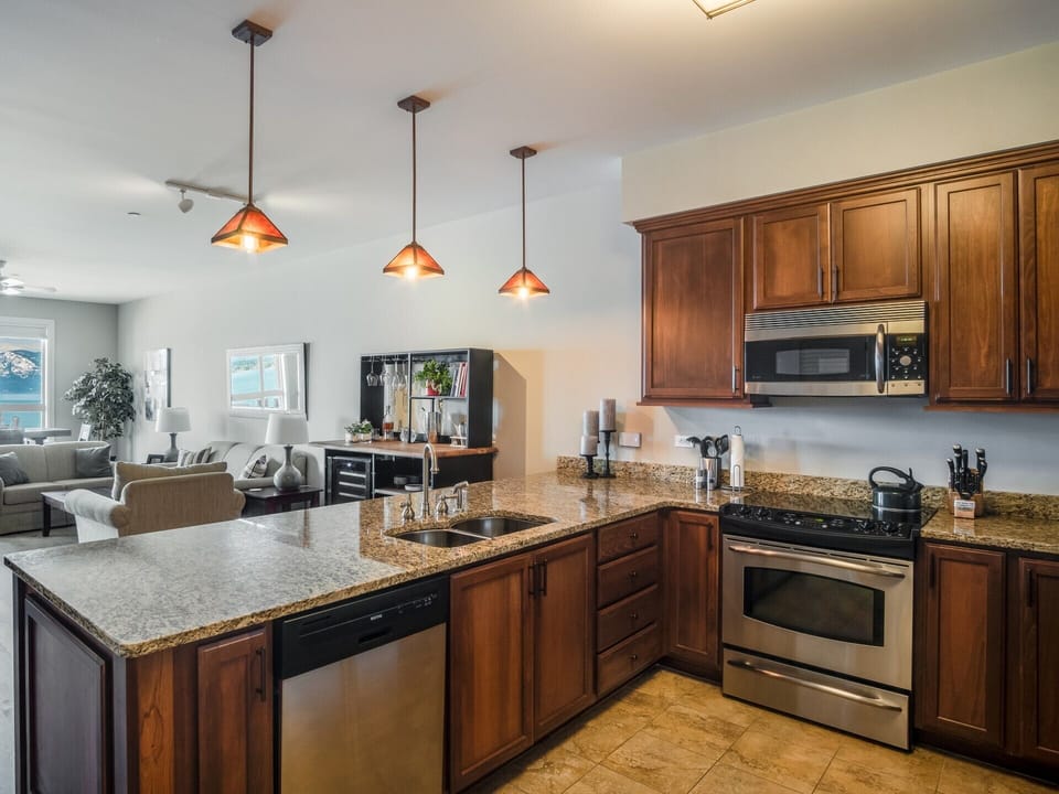 Condo 7302 - Fully Furnished Kitchen