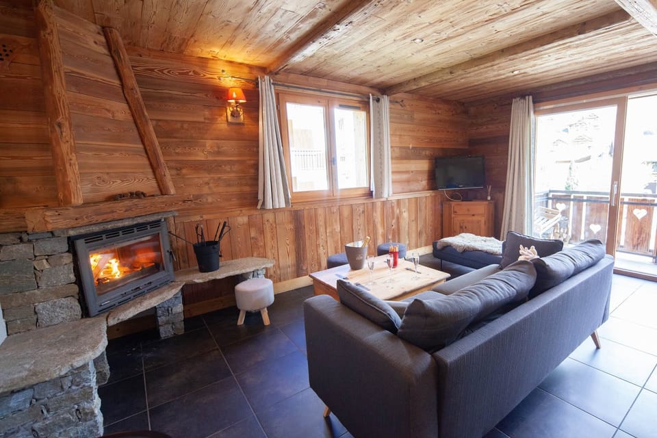 coin cheminée salon valloire