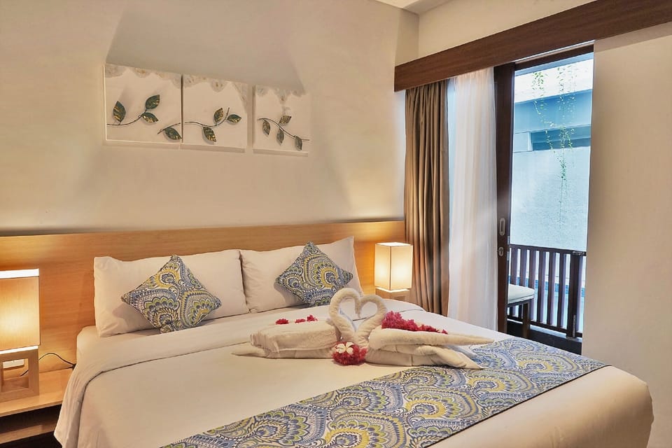 Deluxe Double Room | In-room safe, desk, blackout drapes, iron/ironing board (on request)