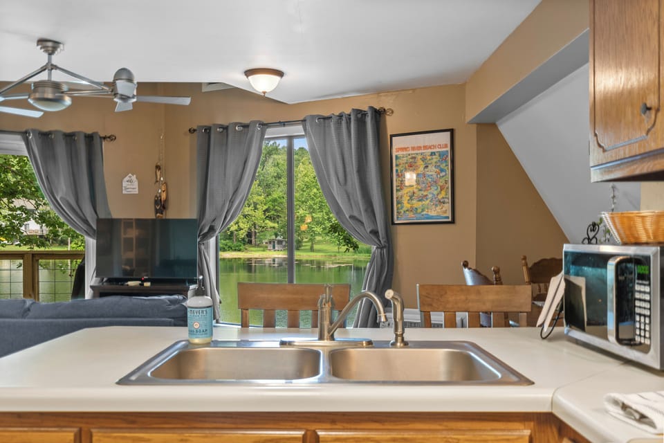 Nice open concept 1st floor
