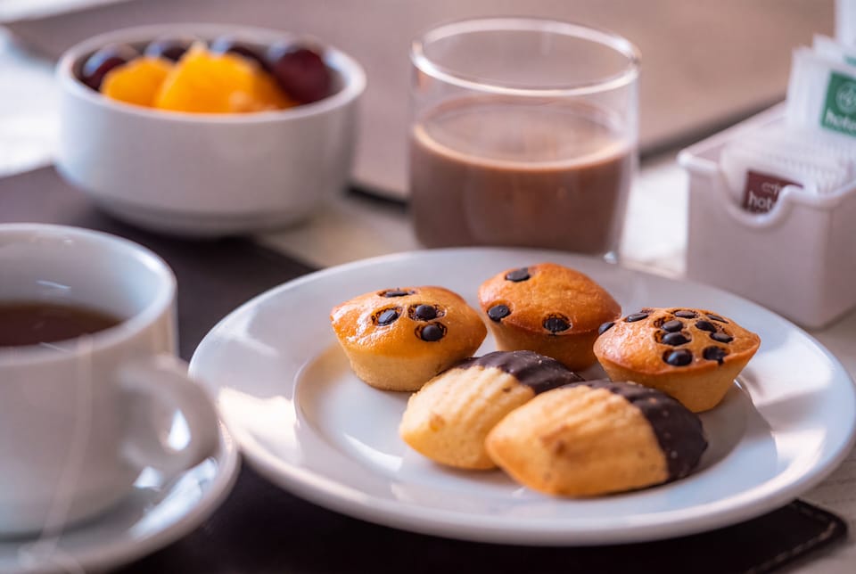 Daily buffet breakfast for a fee