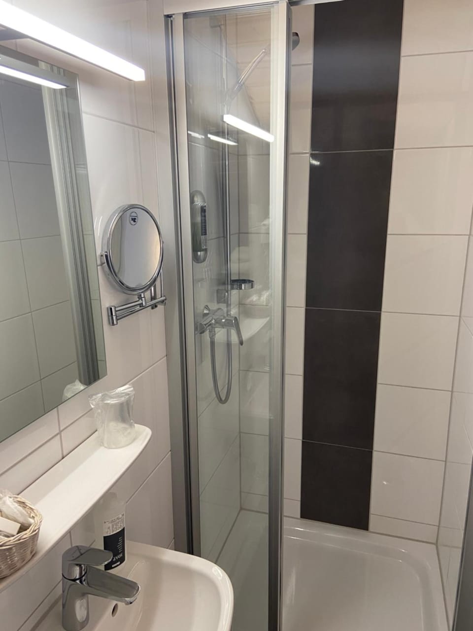 Shower, free toiletries, hair dryer, towels