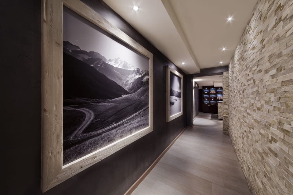 Turkish bath, body treatments, aromatherapy, deep-tissue massages