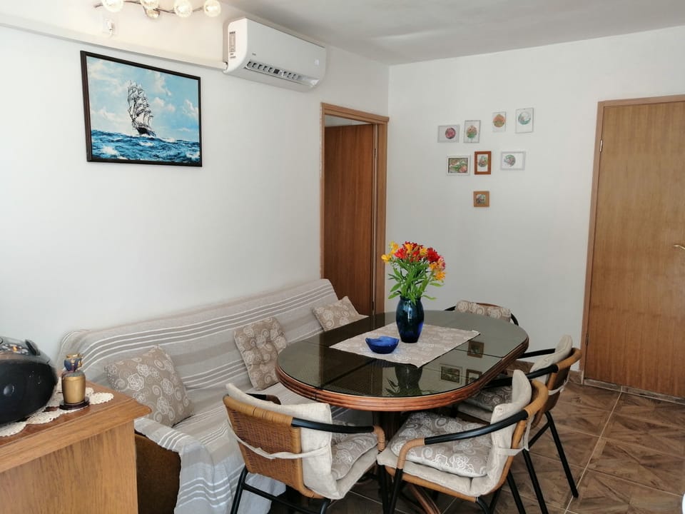 Apartment (A1) | Living room