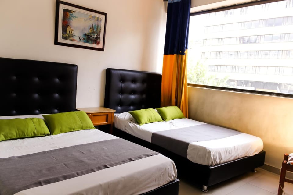City Twin Room | Laptop workspace, free WiFi, bed sheets